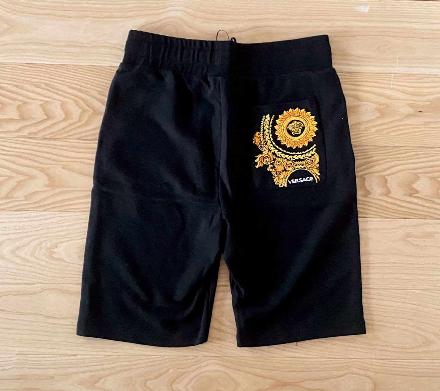 КЪСИ ПАНТАЛОНИ ШОРТИ VERSACE