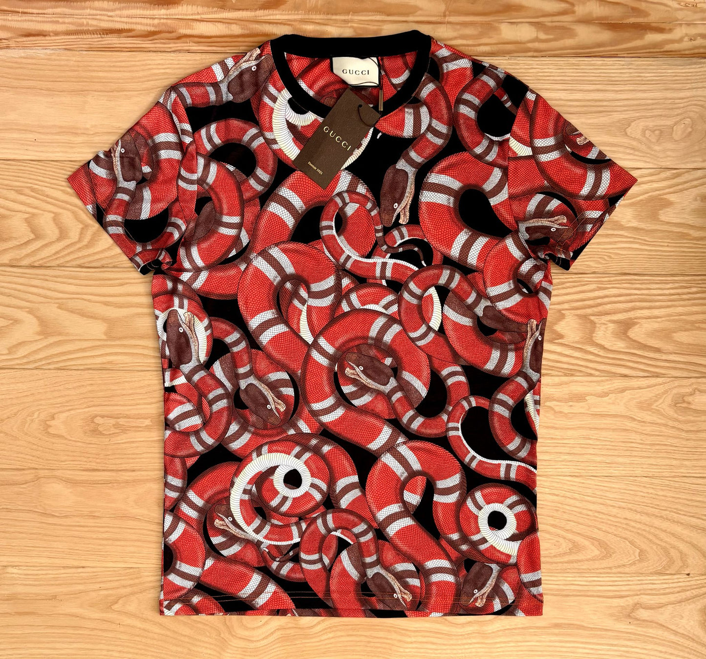 ТЕНИСКА С ЯКА GUCCI