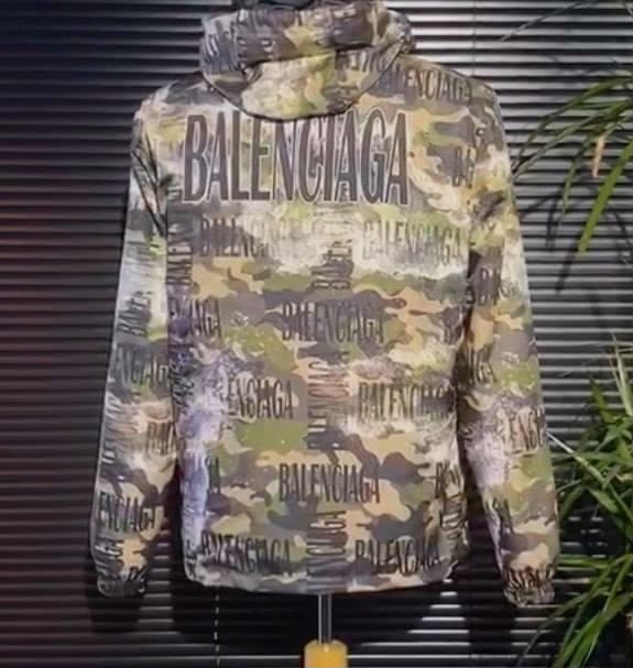 ЯКЕ BALENCIAGA