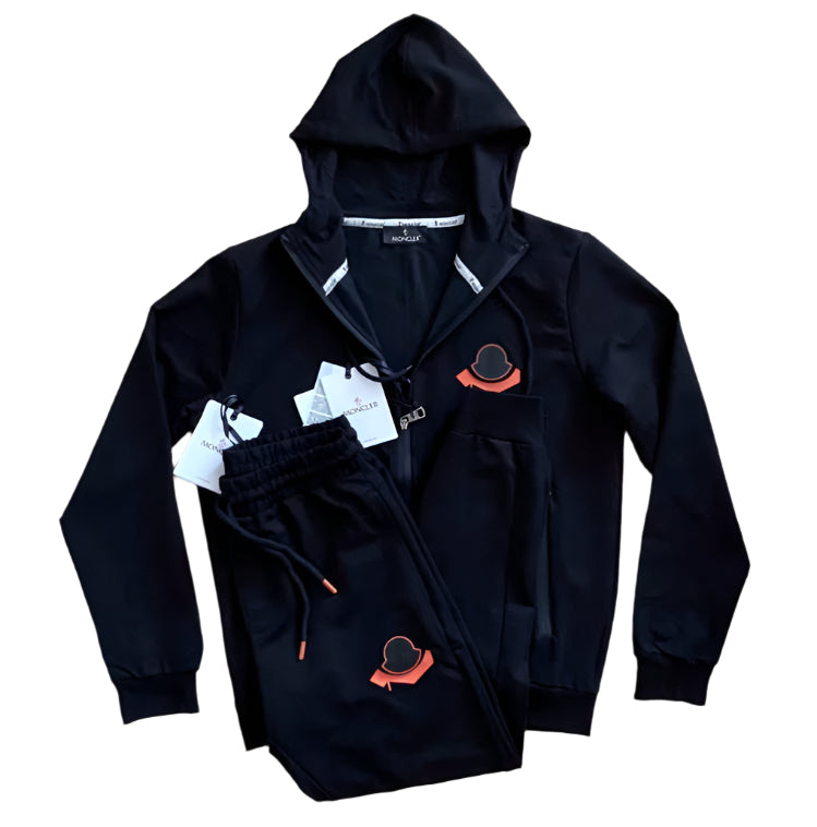 ЕКИП MONCLER