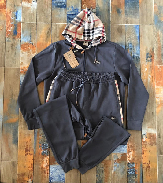 ЕКИП BURBERRY