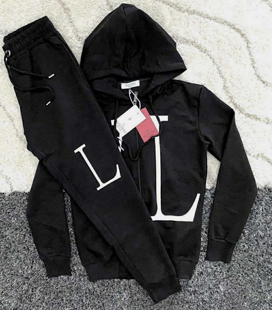 Екип VALENTINO