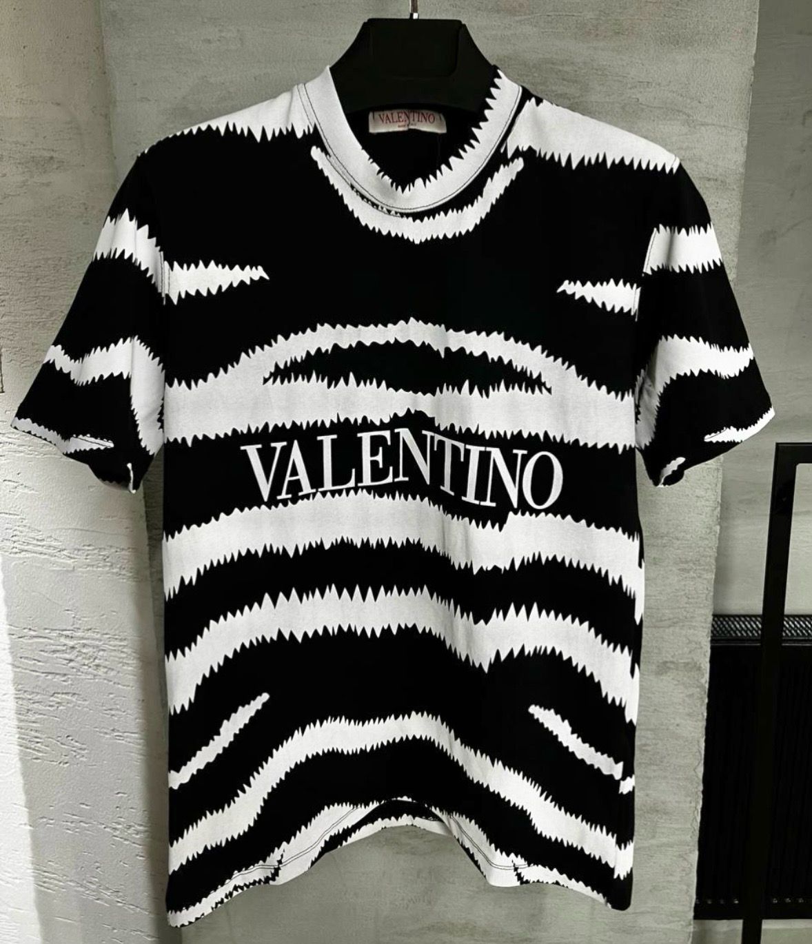 ТЕНИСКА VALENTINO