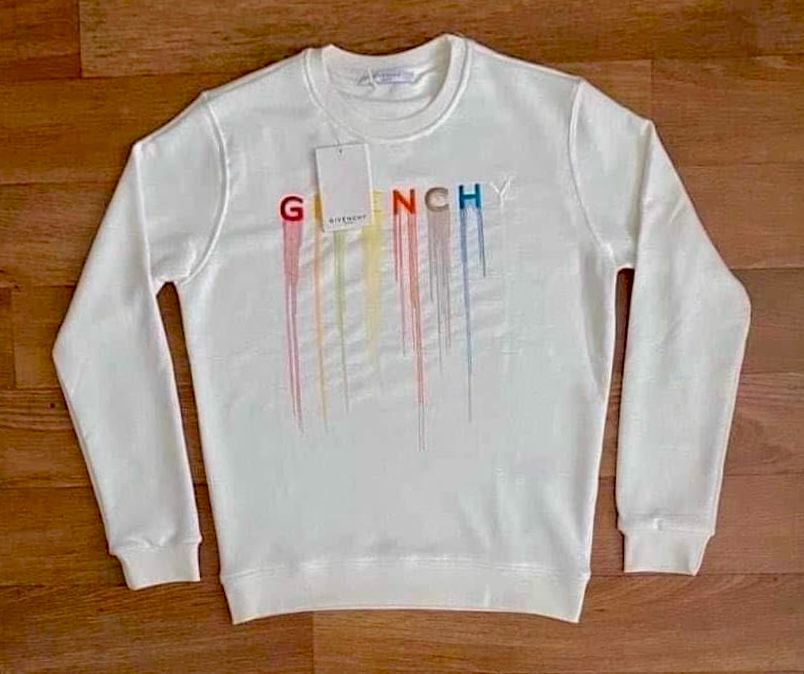 СУИЧЪР GIVENCHY