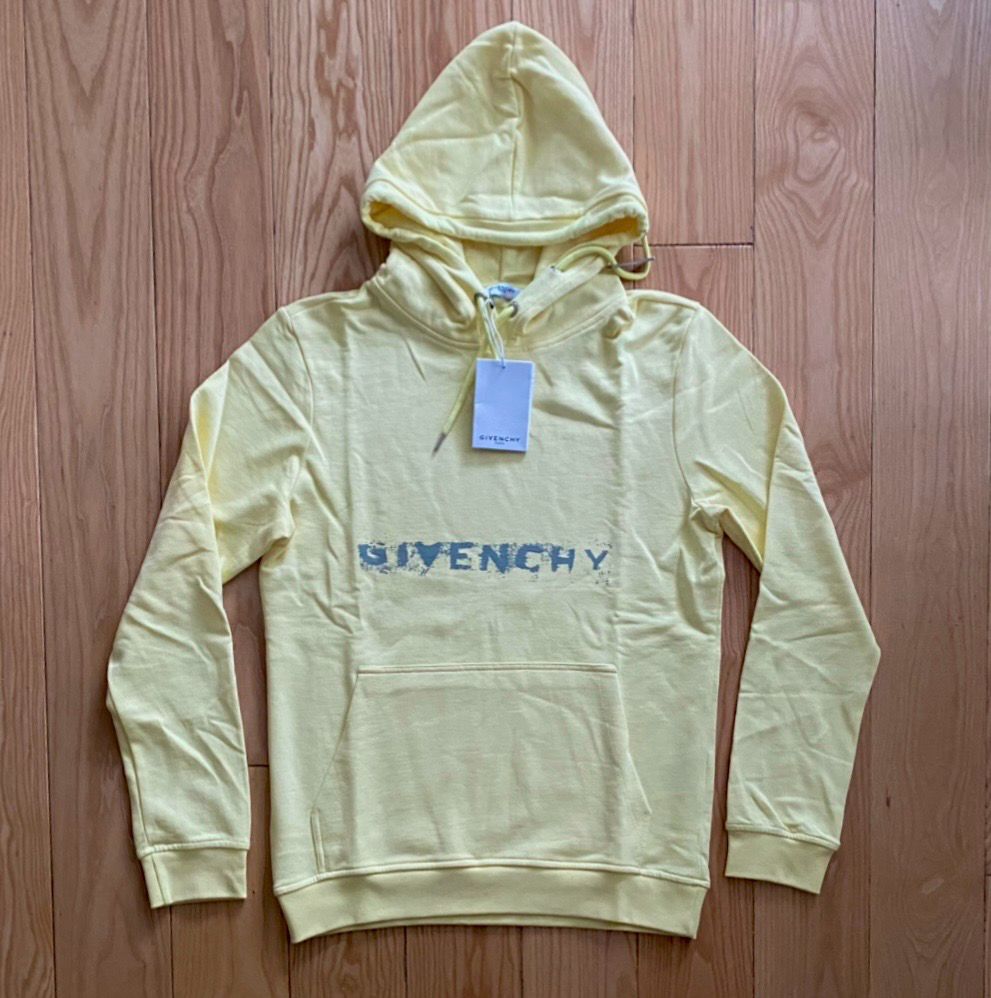 СУИЧЪР GIVENCHY