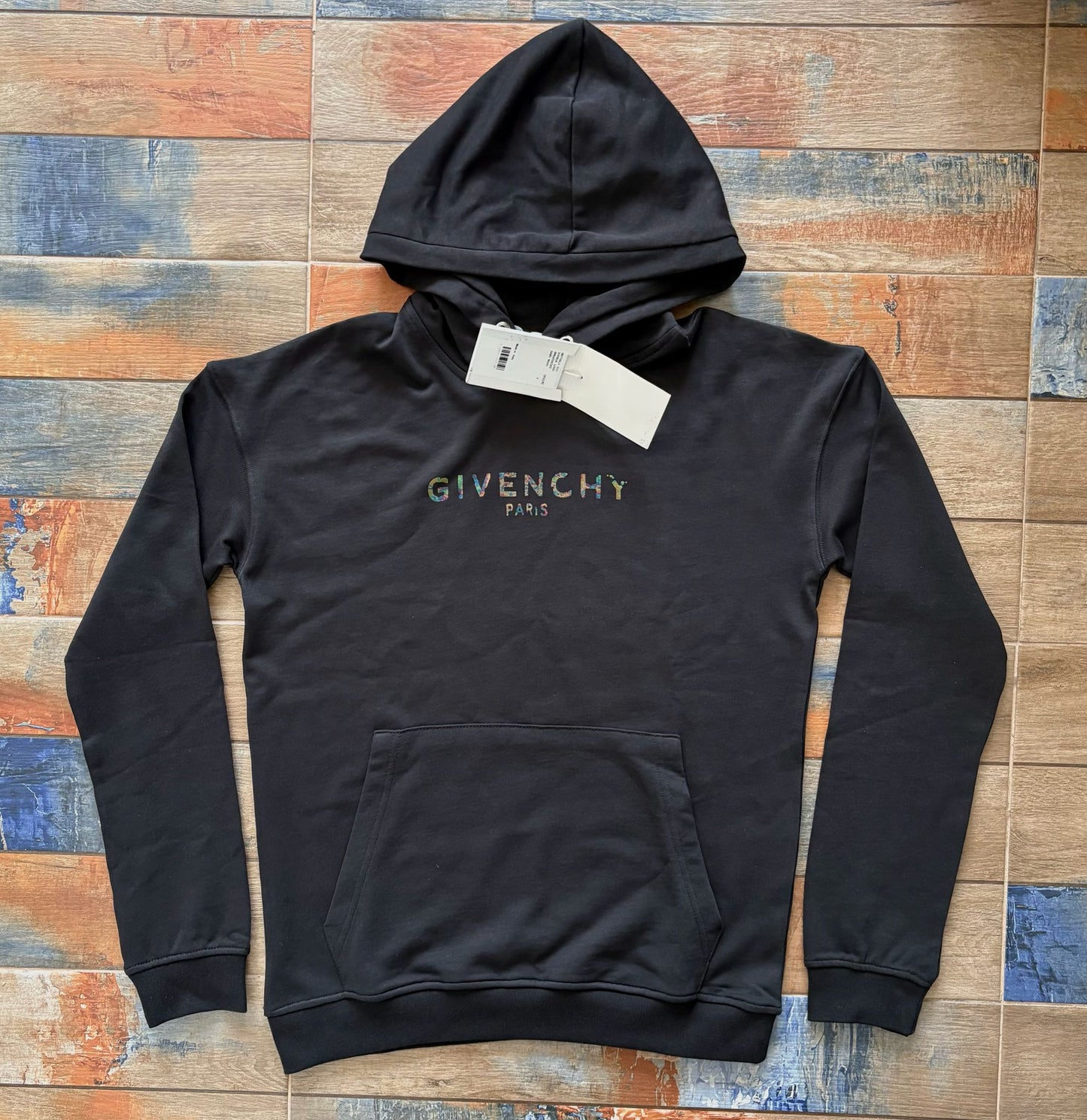 СУИЧЪР GIVENCHY