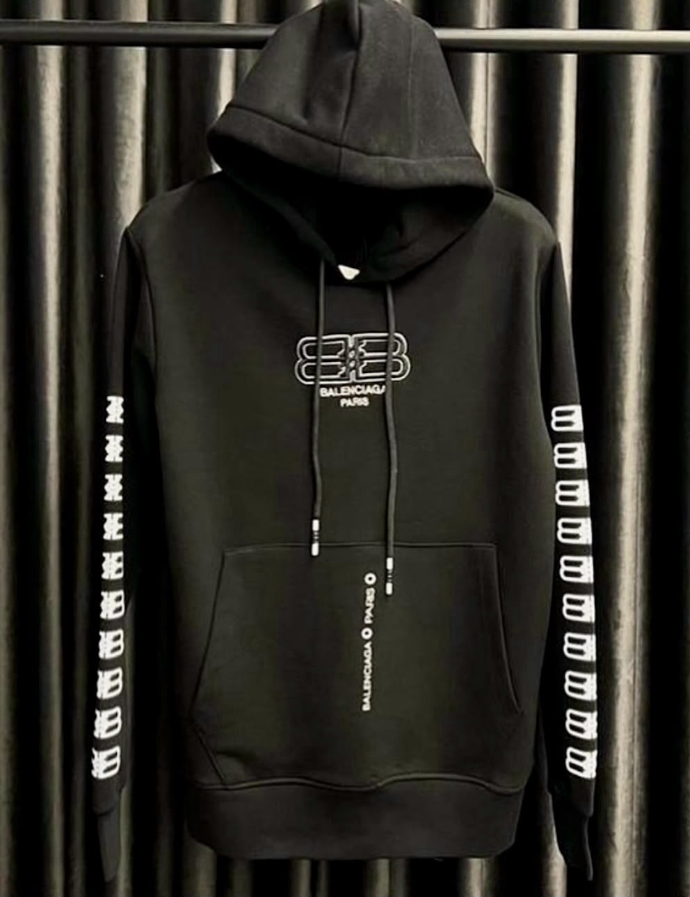 СУИЧЪР BALENCIAGA