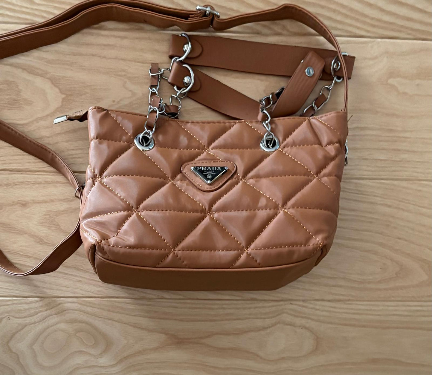 ЧАНТА ЕСТЕСТВЕНА КОЖА PRADA