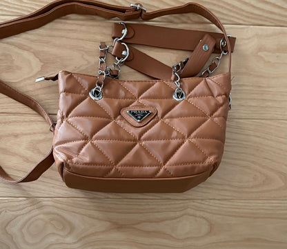 ЧАНТА ЕСТЕСТВЕНА КОЖА PRADA