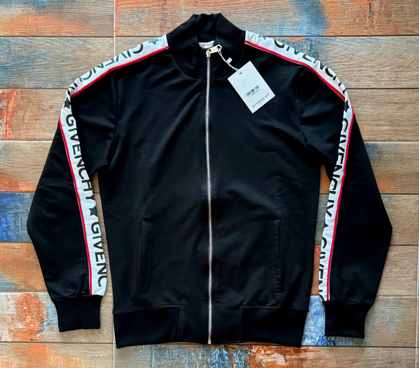 ГОРНИЩЕ  ЕКИП GIVENCHY