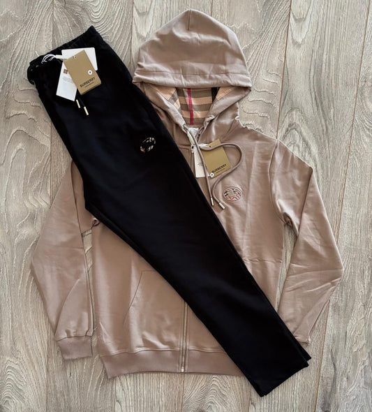 ЕКИП BURBERRY