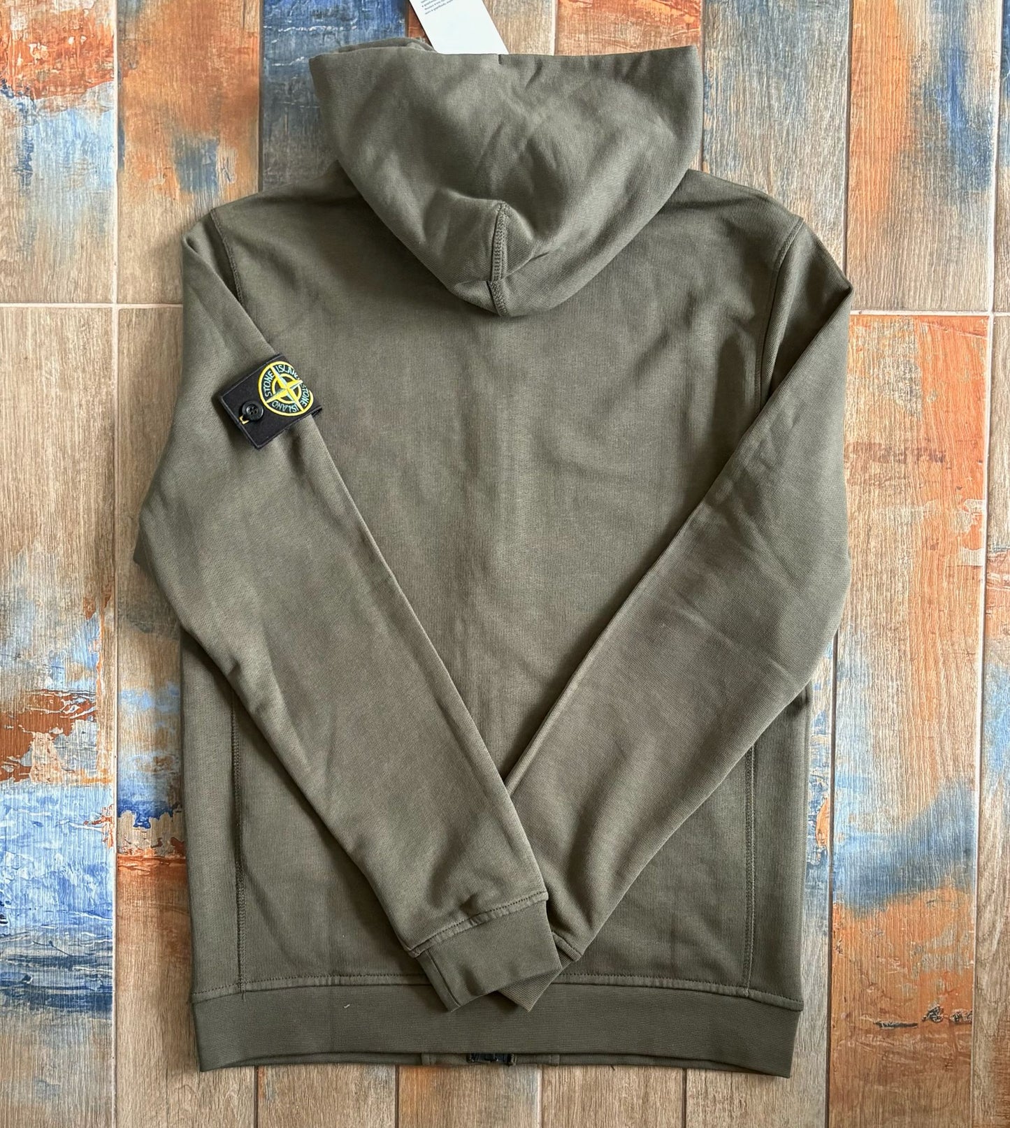 СУИЧЪР С КАЧУЛКА STONE ISLAND