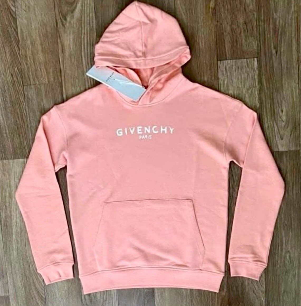 СУИЧЪР GIVENCHY