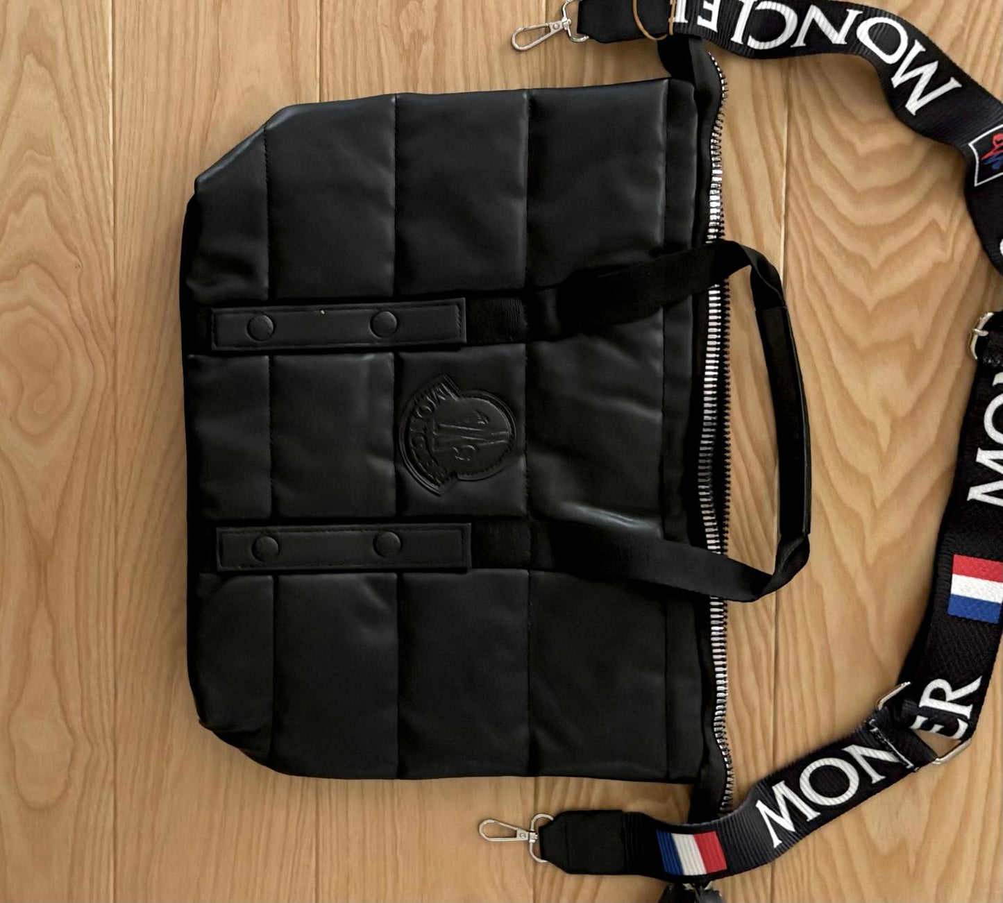 ДАМСКА ЧАНТА MONCLER