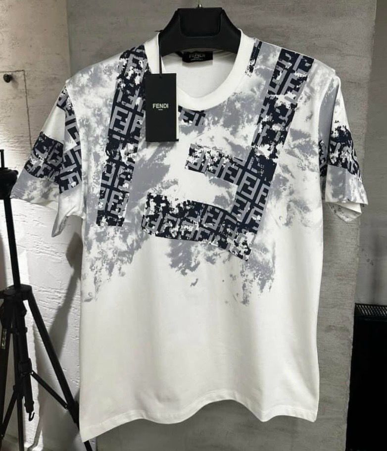 ТЕНИСКА FENDI