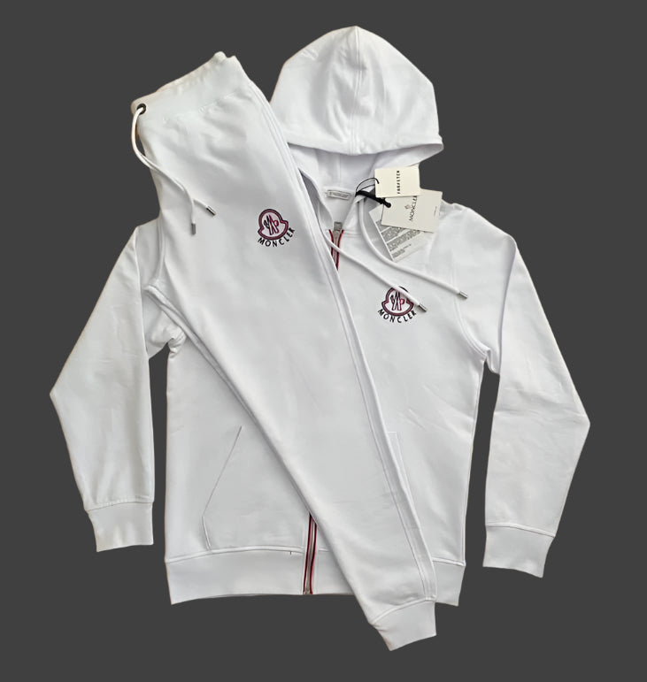 ЕКИП MONCLER