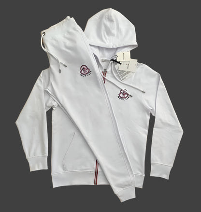 ЕКИП MONCLER