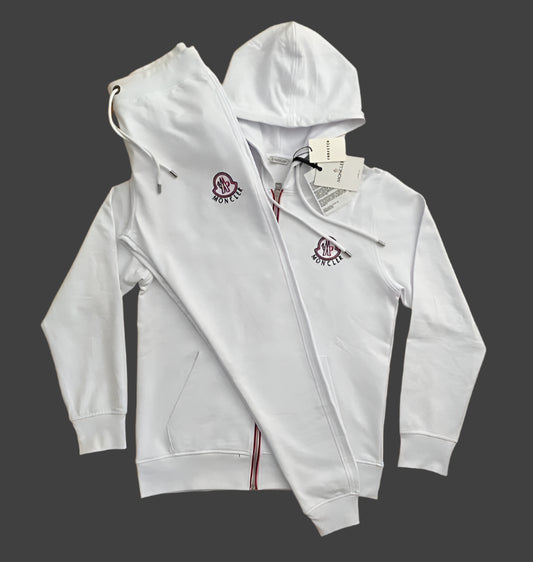 ЕКИП MONCLER