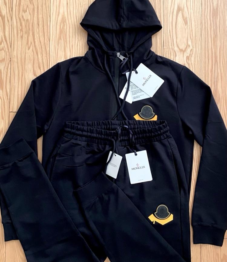 ЕКИП MONCLER