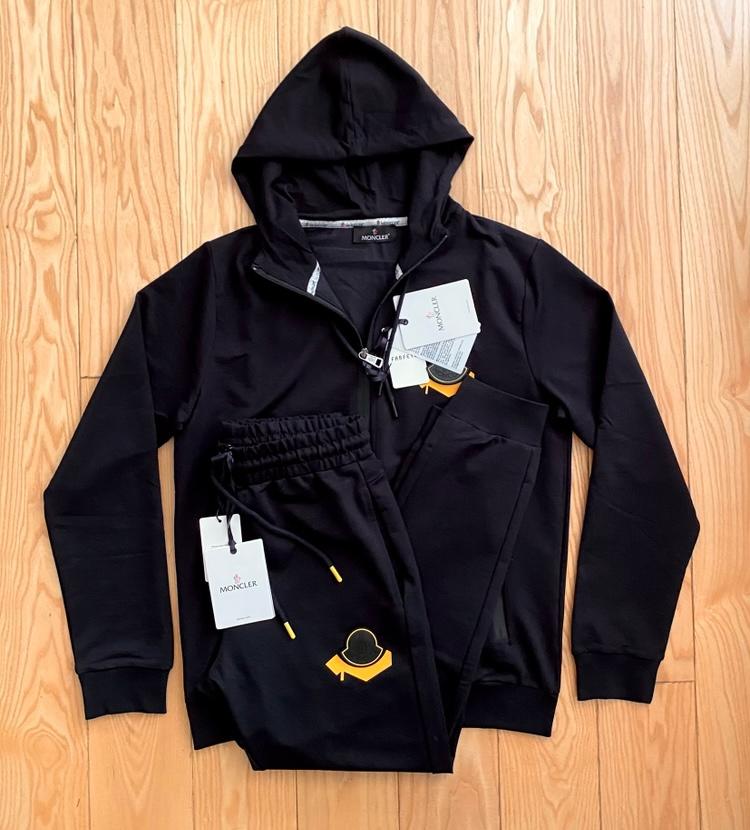 ЕКИП MONCLER