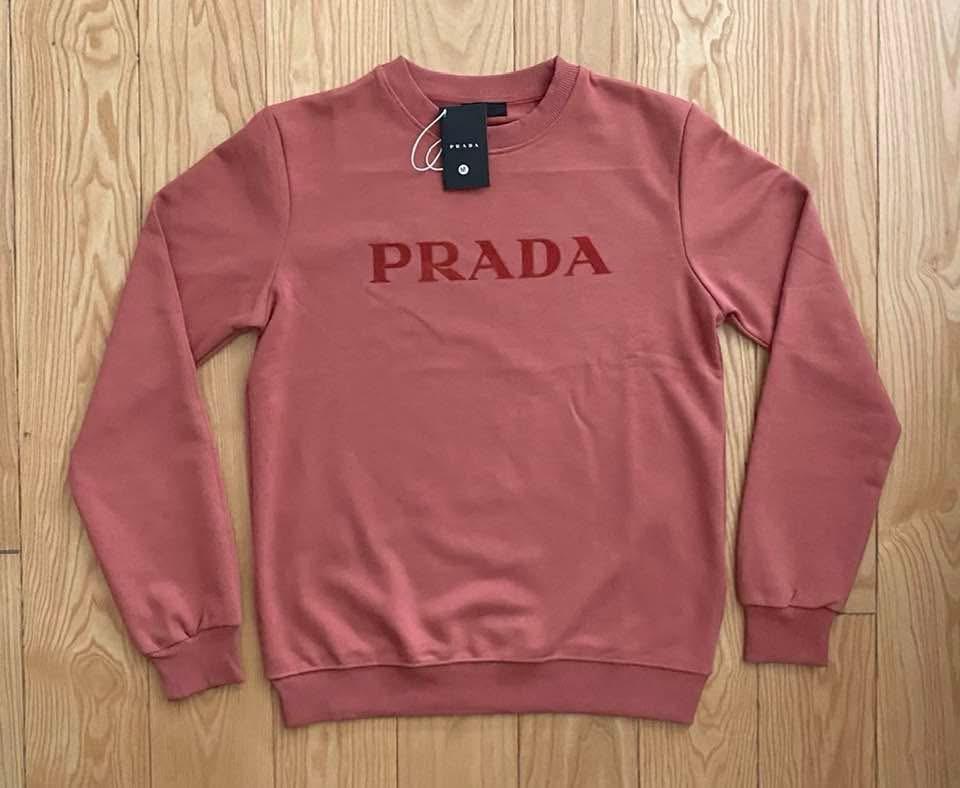 СУИЧЪР PRADA