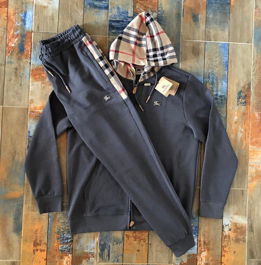 ЕКИП BURBERRY