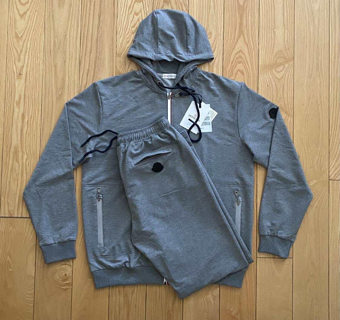 ЕКИП MONCLER