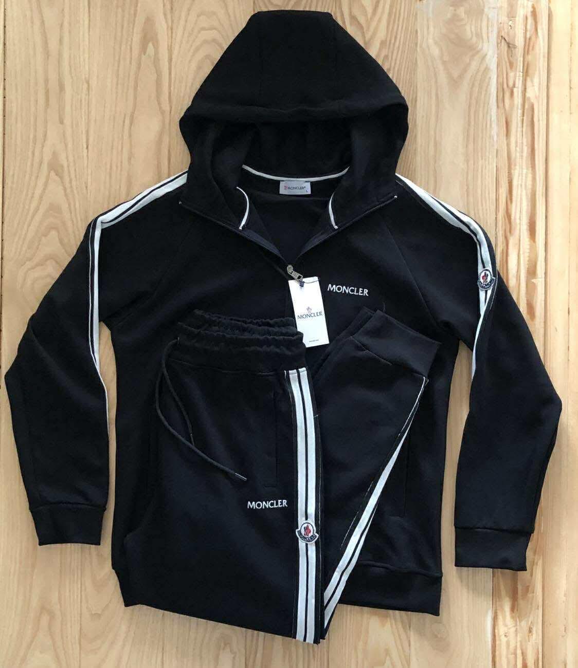 ЕКИП MONCLER