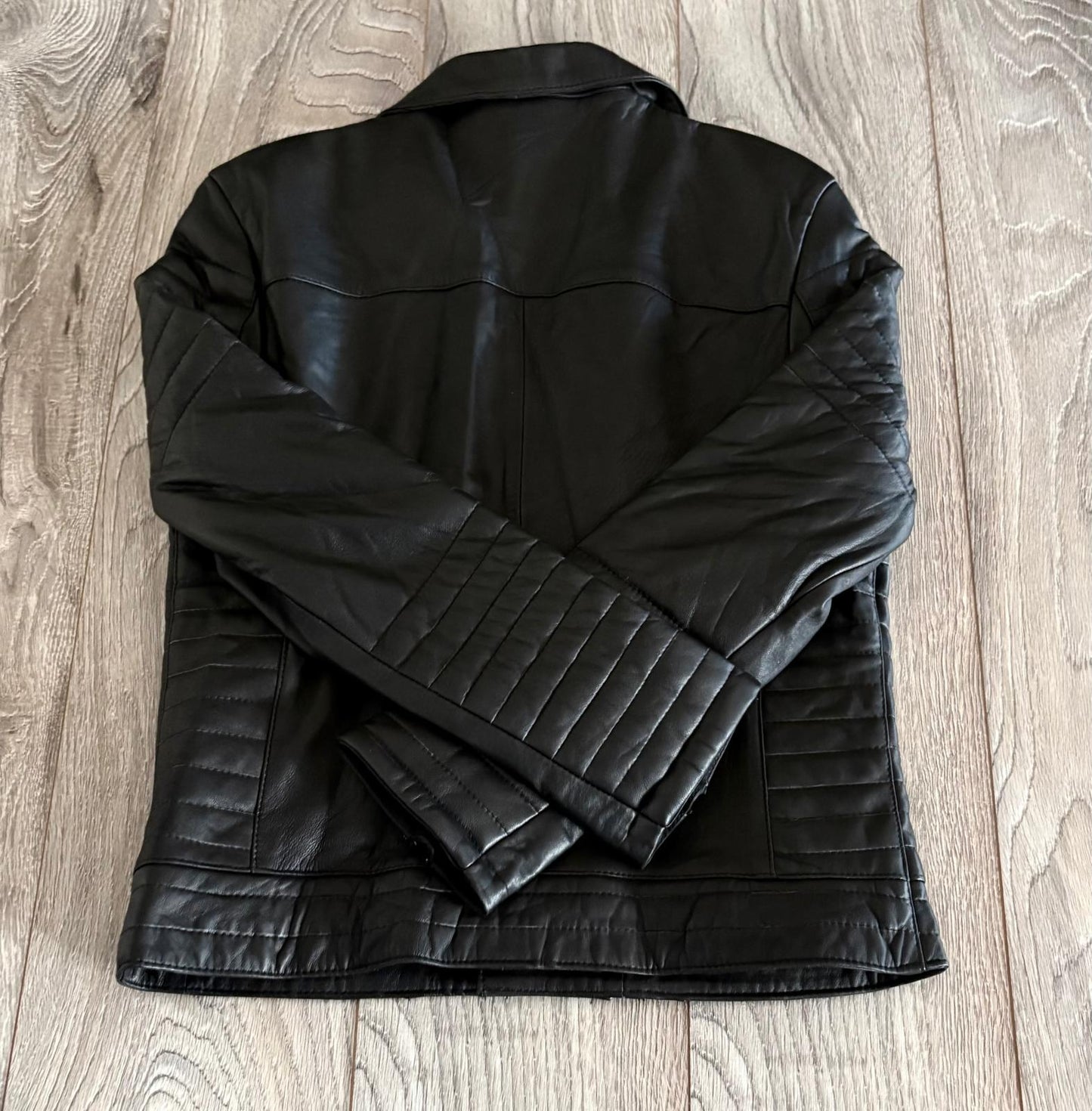 МЪЖКО КОЖЕНО ЯКЕ ОТ ЕСТЕСТВЕНА КОЖА ARMANI
