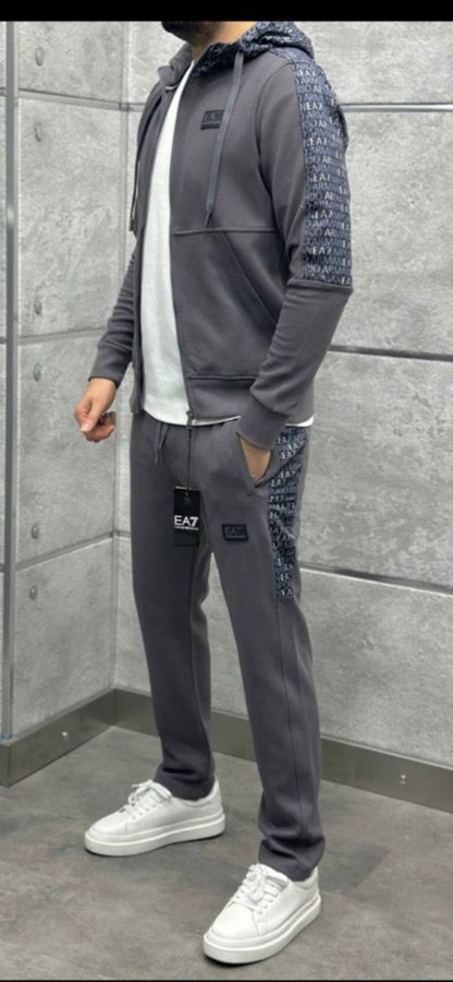 ЕКИП EMPORIO ARMANI